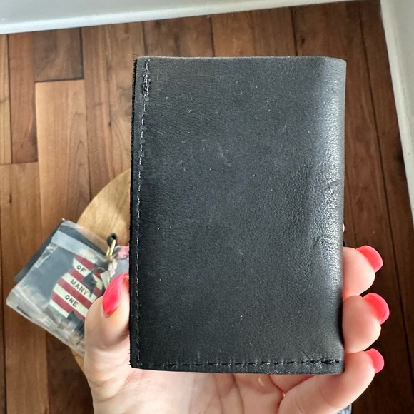 R. Riveter Hobby limited edition floral pattern purse NWT - Picture 13 of 14